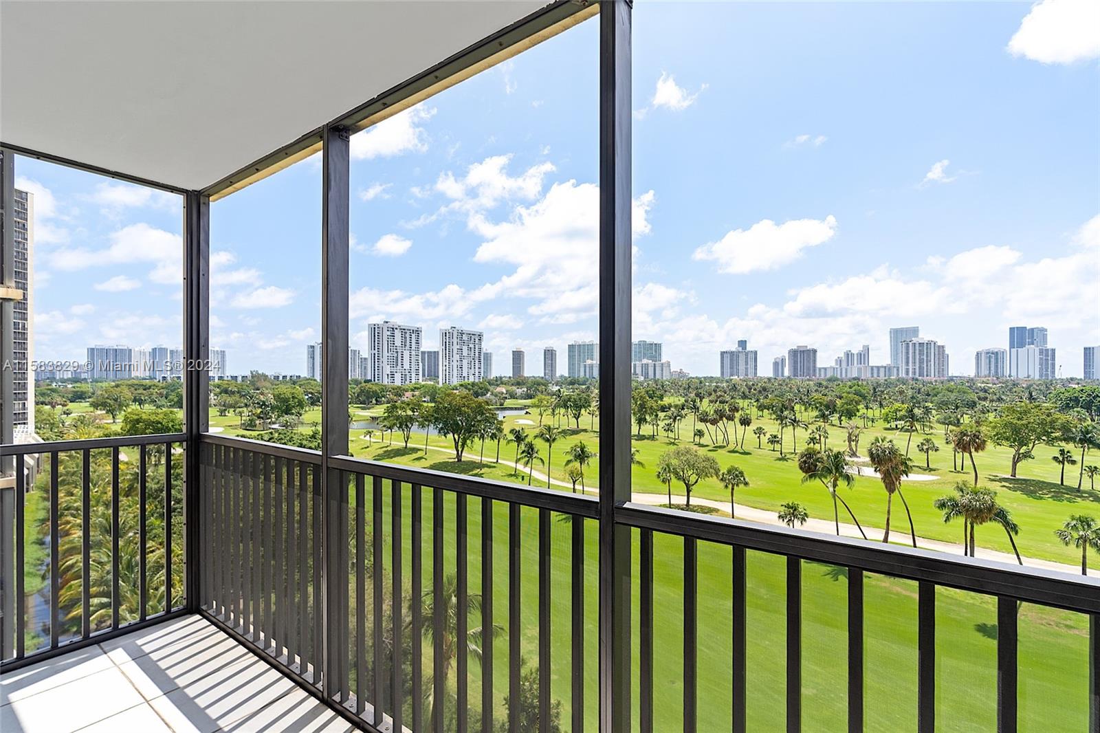 20335 W Country Club Dr # 808