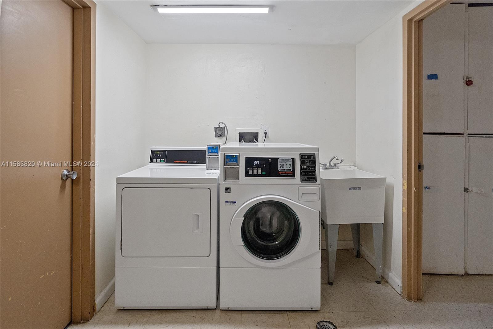 20335 W Country Club Dr # 808