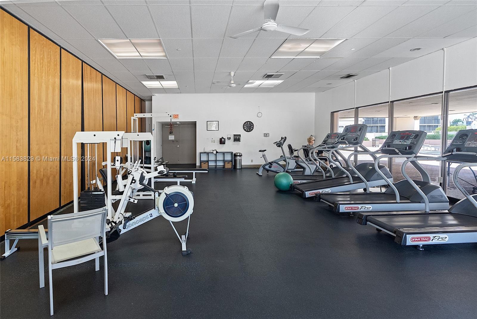 20335 W Country Club Dr # 808