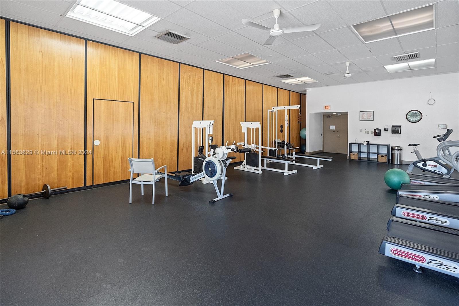 20335 W Country Club Dr # 808
