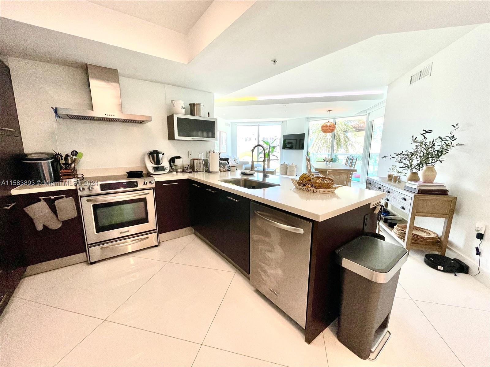 250 Sunny Isles Blvd # 602 Unit: 3-602