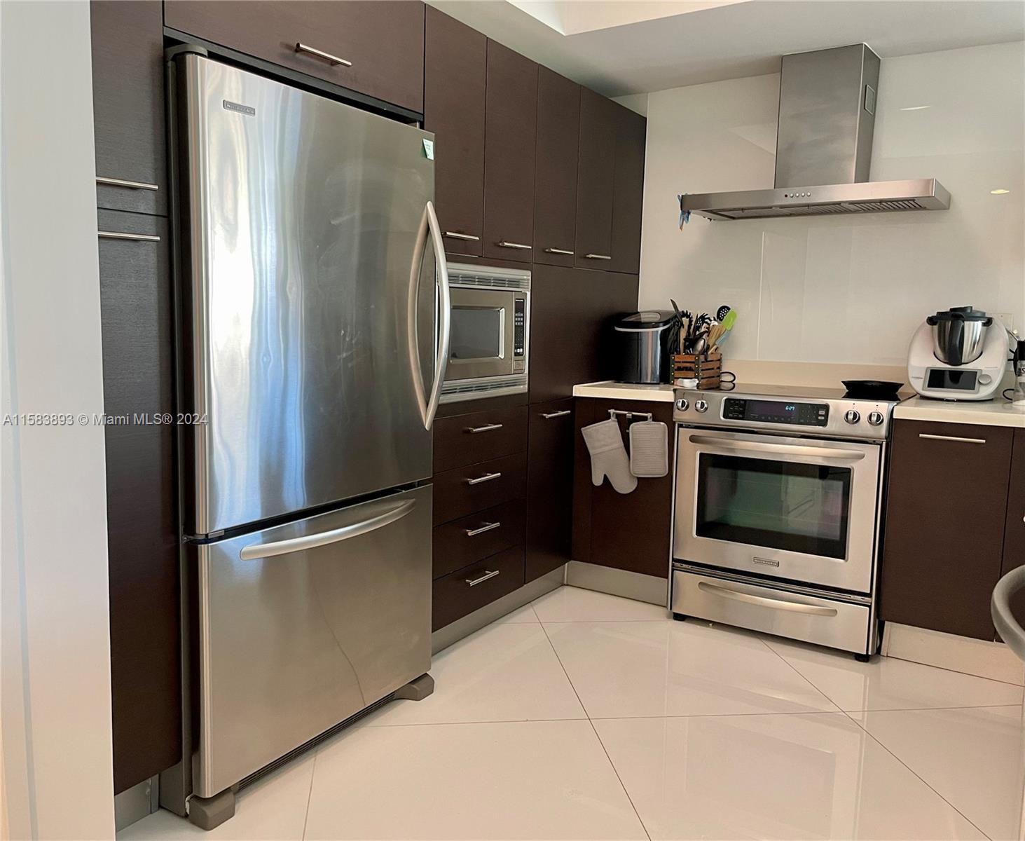 250 Sunny Isles Blvd # 602 Unit: 3-602