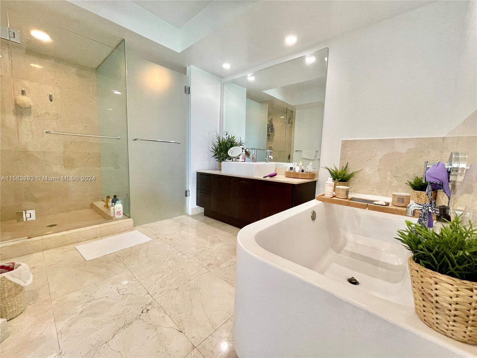 250 Sunny Isles Blvd # 602 Unit: 3-602