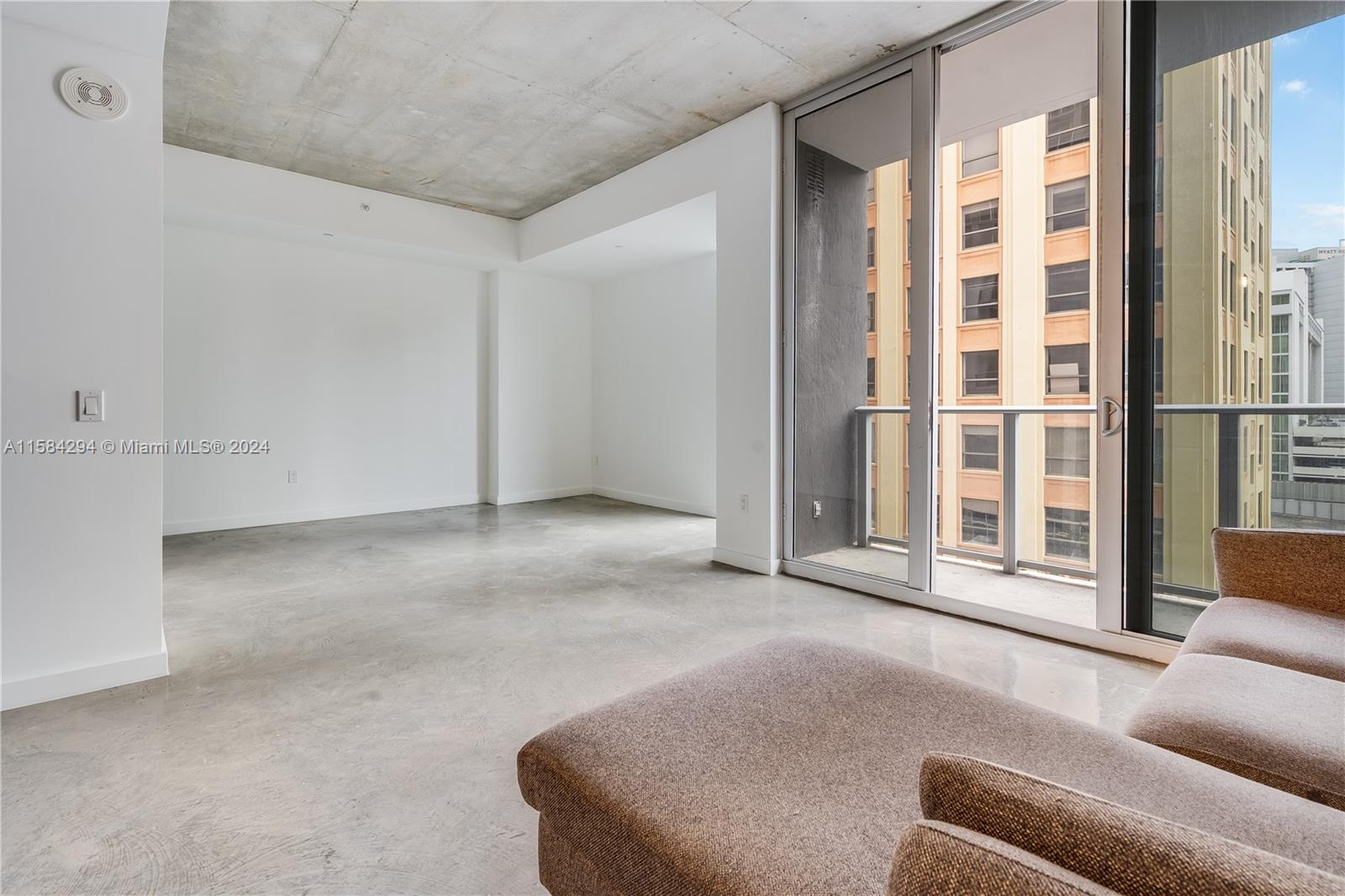 151 SE 1st St # 609