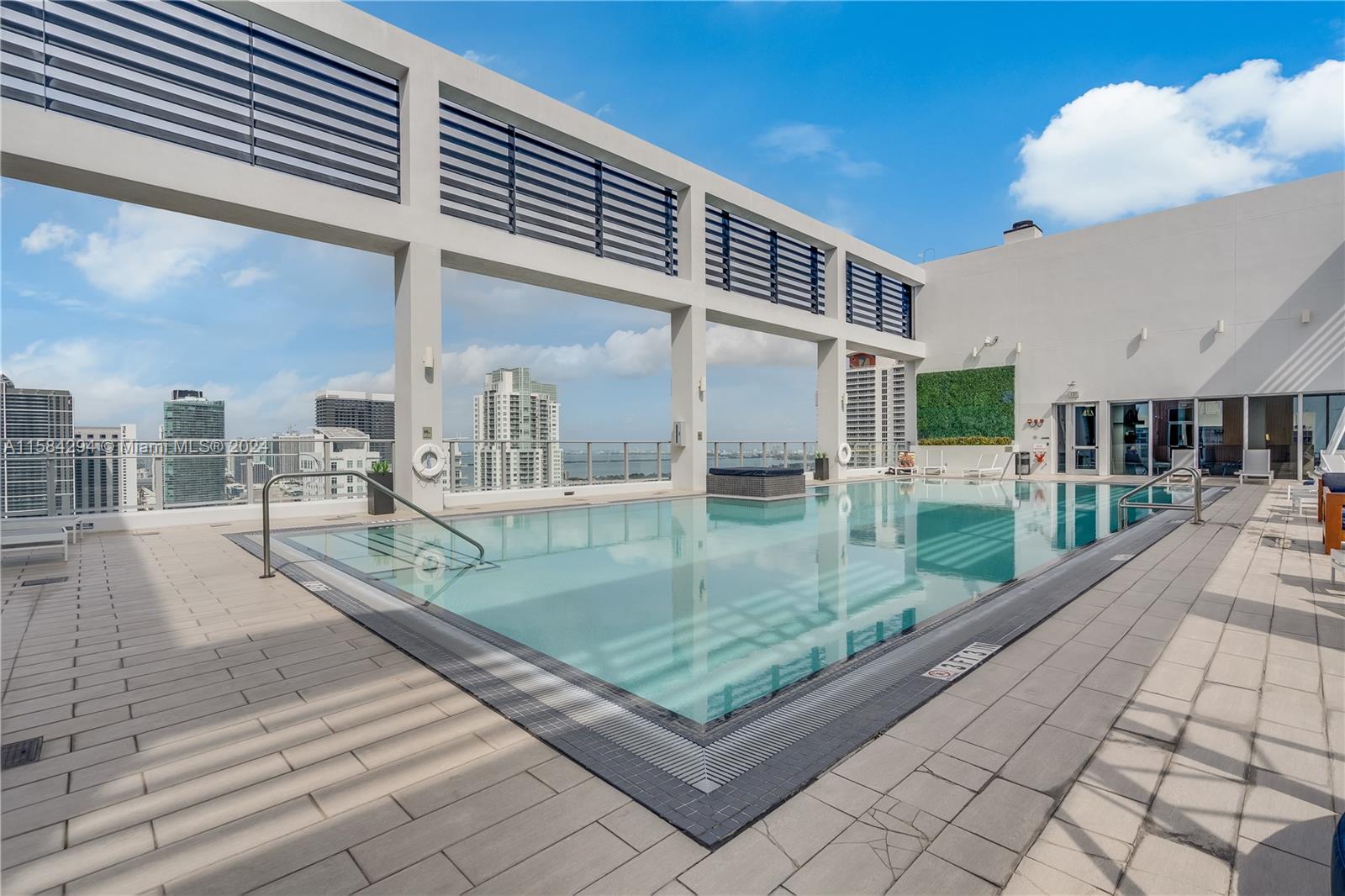 151 SE 1st St # 609