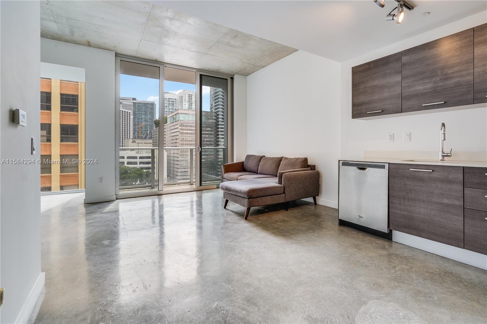 151 SE 1st St # 609