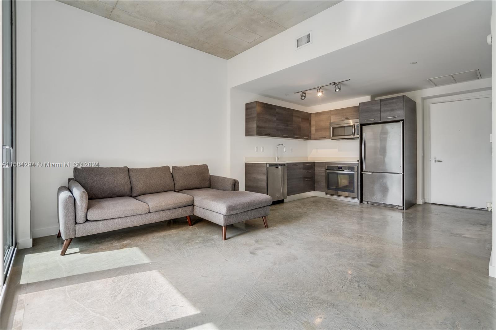 151 SE 1st St # 609