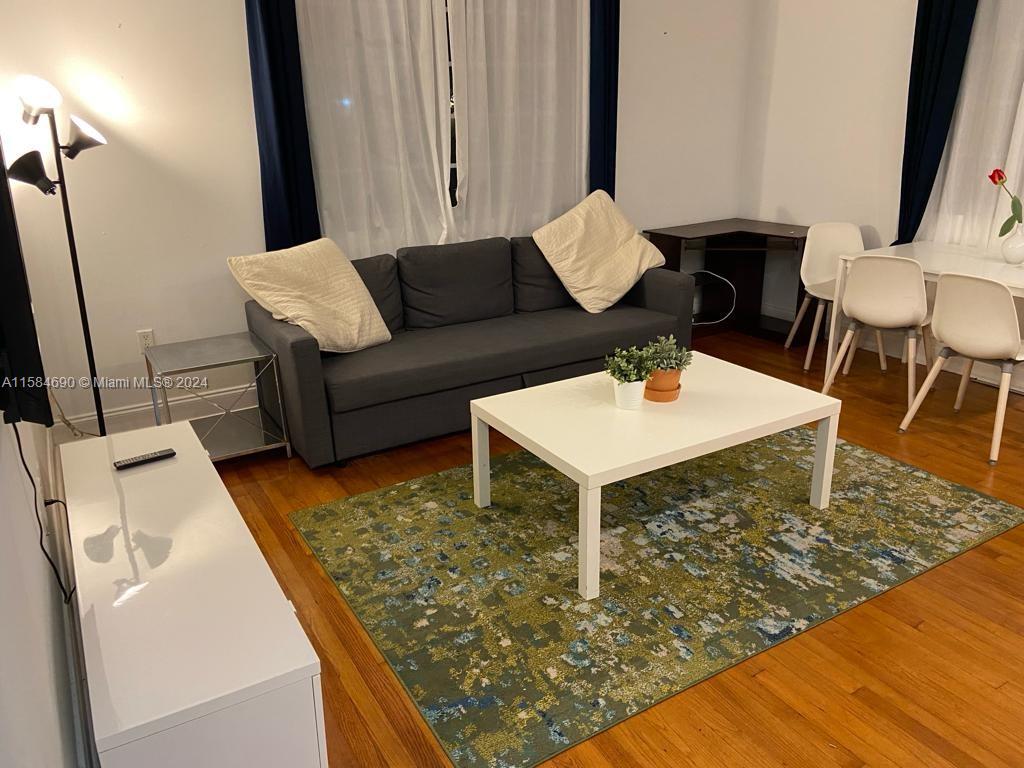 1410 Euclid Ave # 4