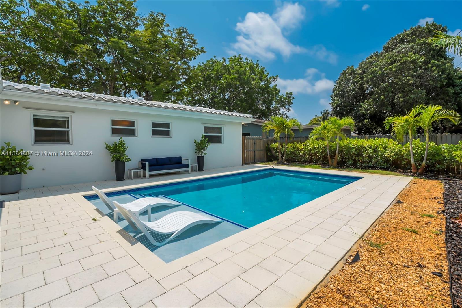 1065 SW 4th Ter # 1065