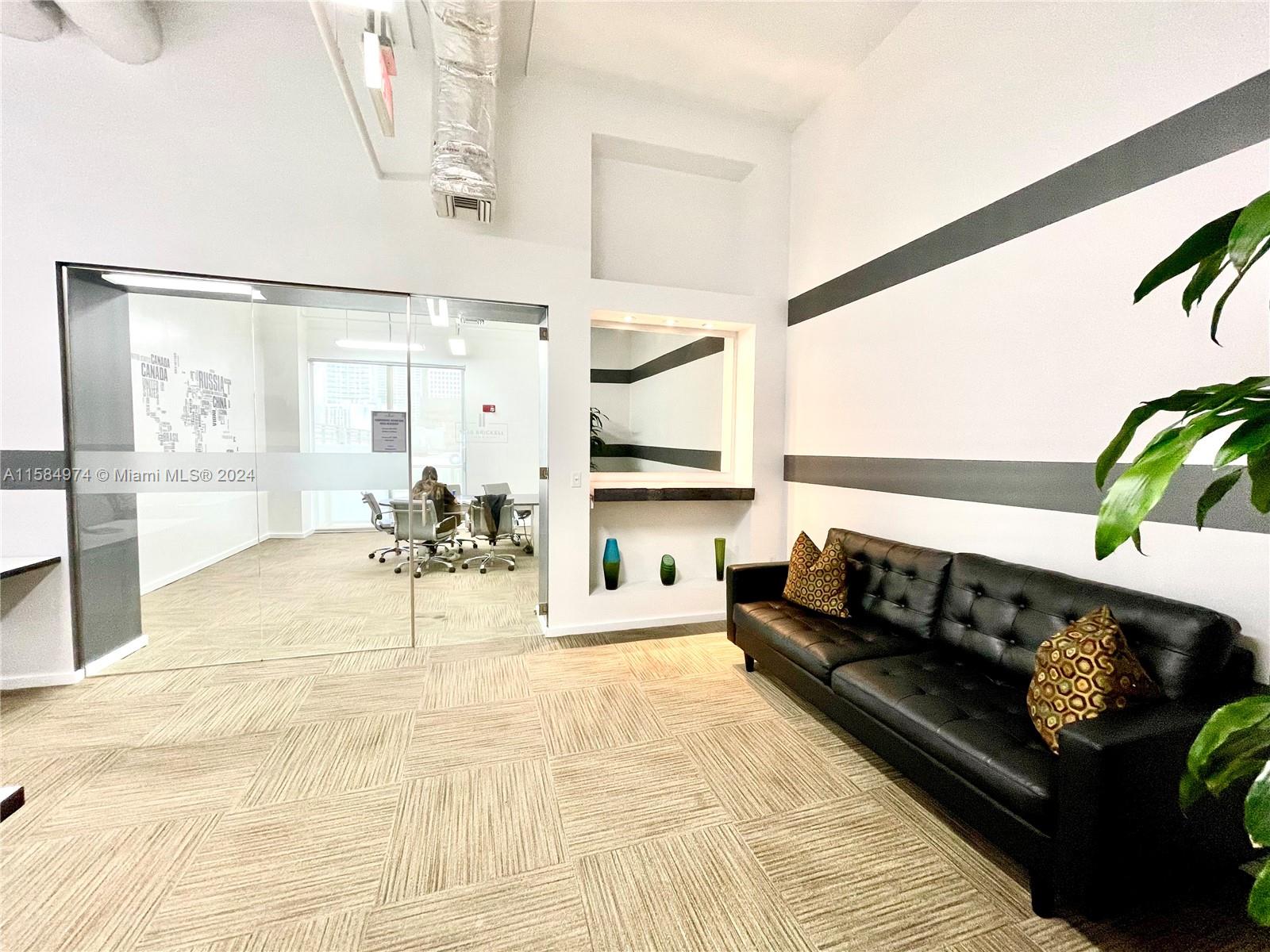 1060 Brickell Ave # 1005