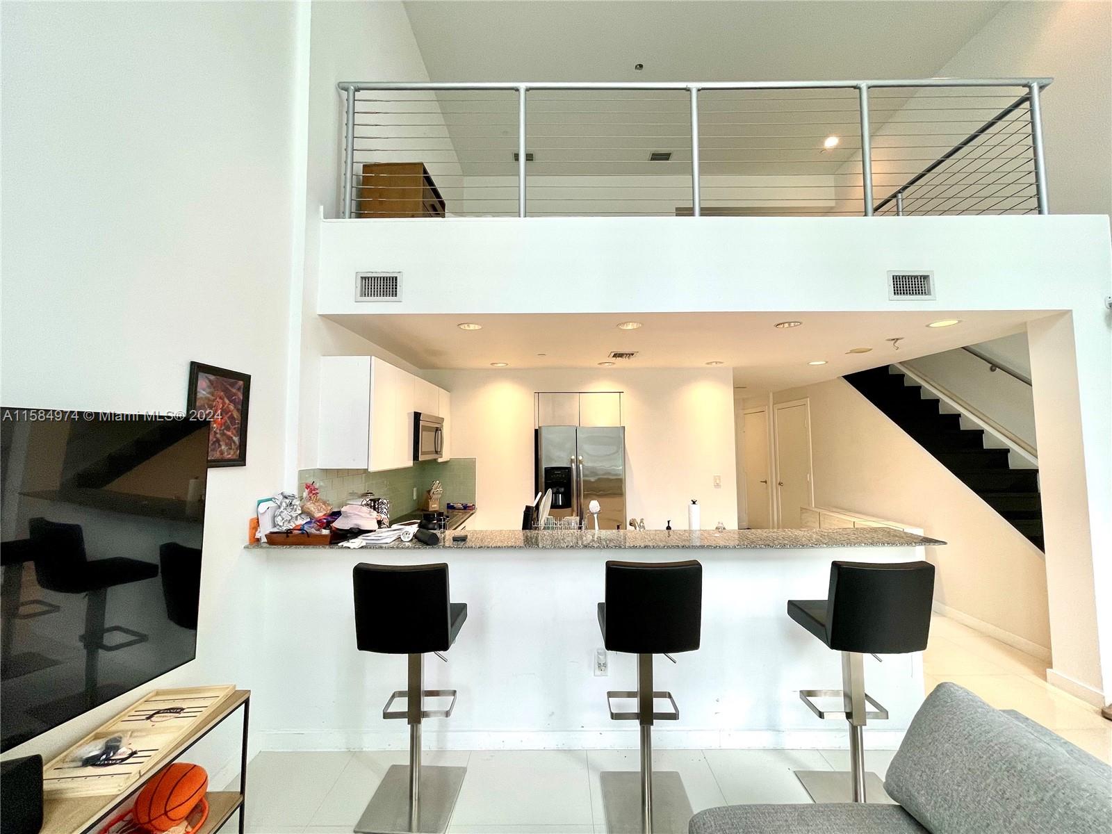 1060 Brickell Ave # 1005