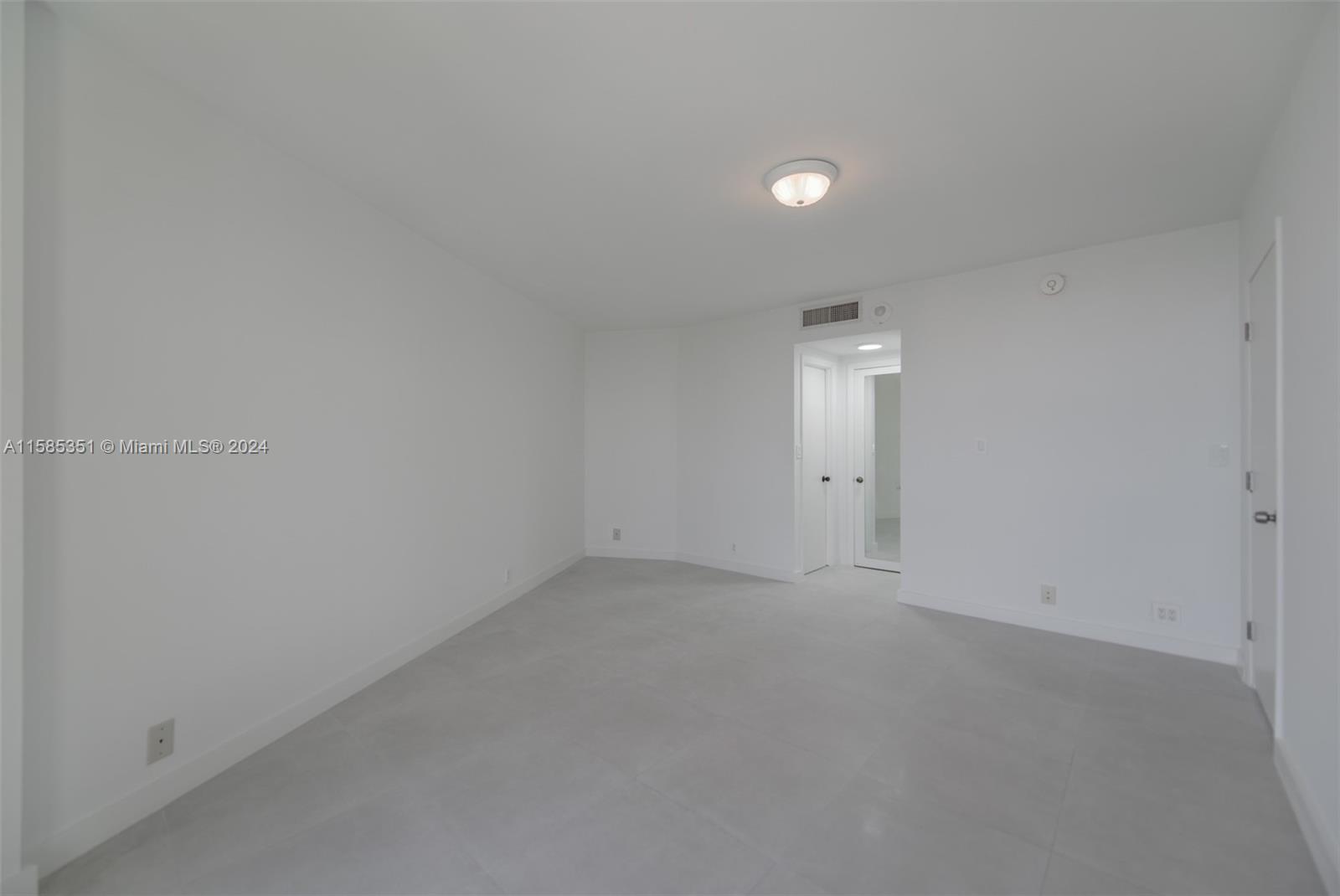 1121 Crandon Blvd # D1206