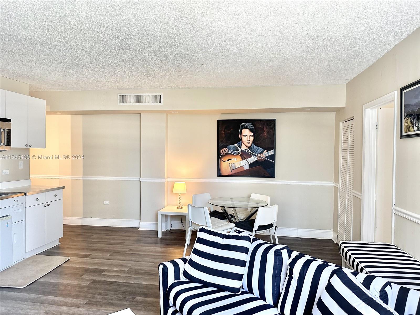 801 Brickell Bay Dr # 1464