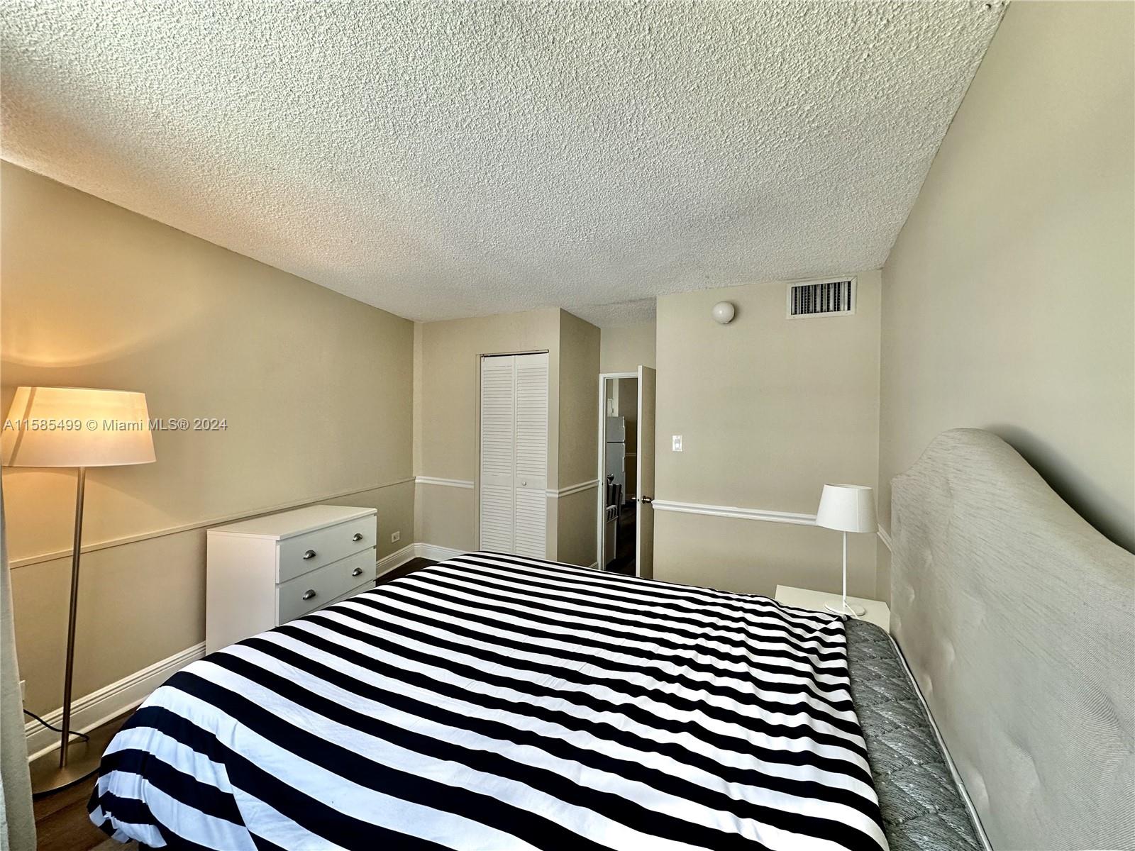 801 Brickell Bay Dr # 1464