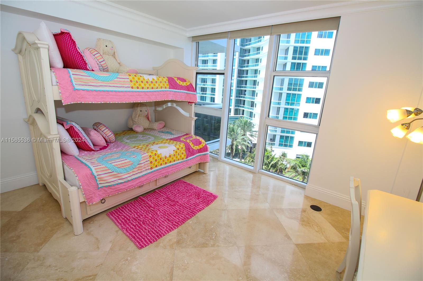 10275 Collins Ave # 833