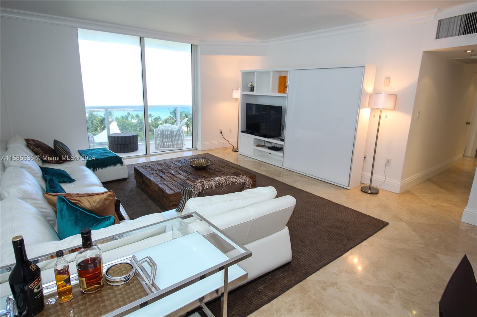 10275 Collins Ave # 833