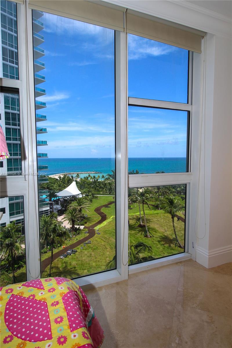 10275 Collins Ave # 833