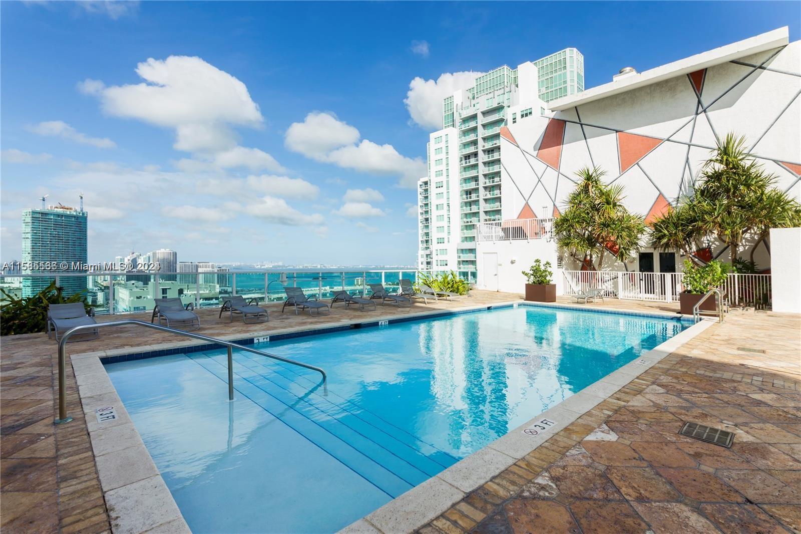 133 NE 2nd Ave # 1607