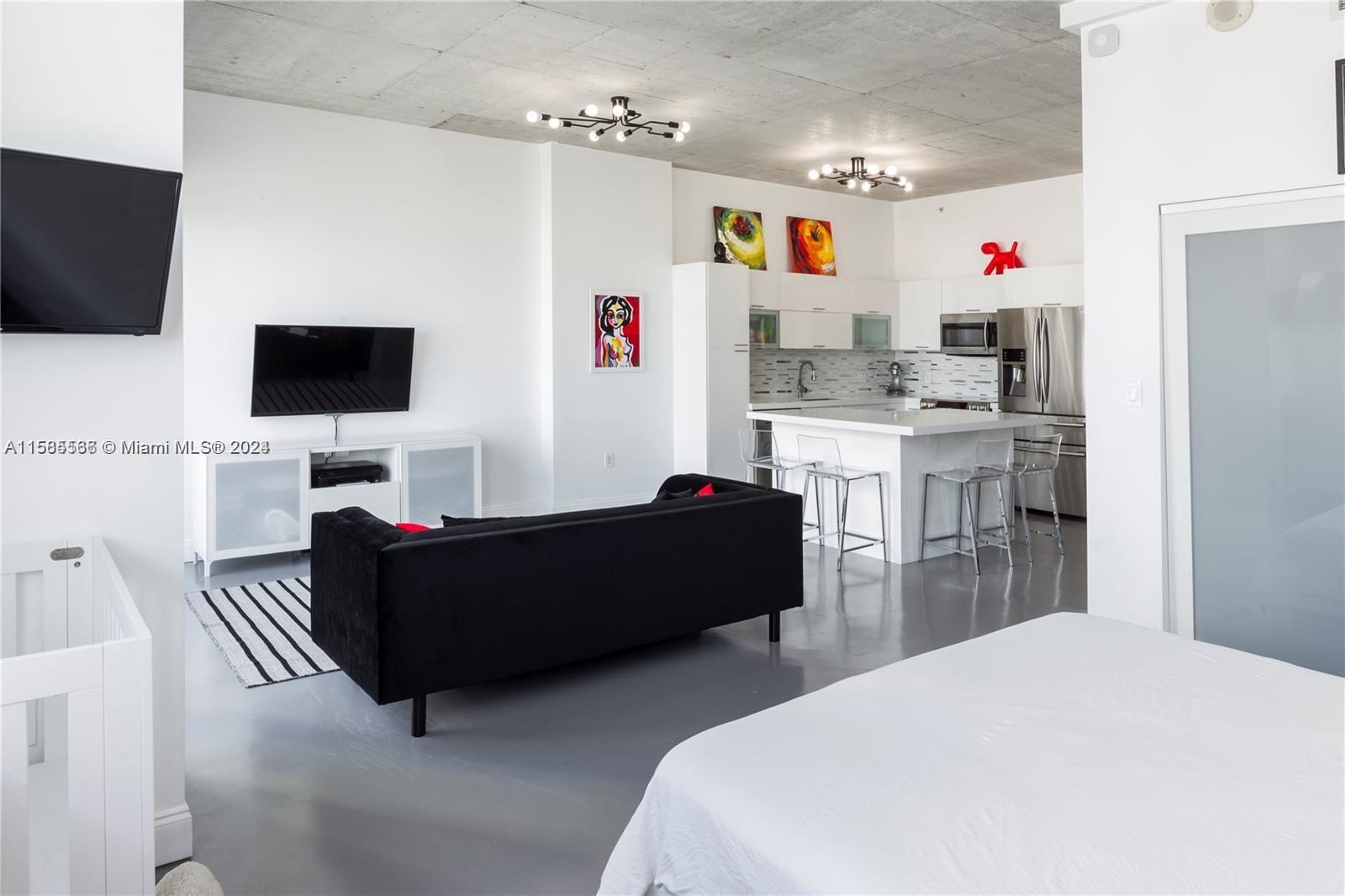 133 NE 2nd Ave # 1607