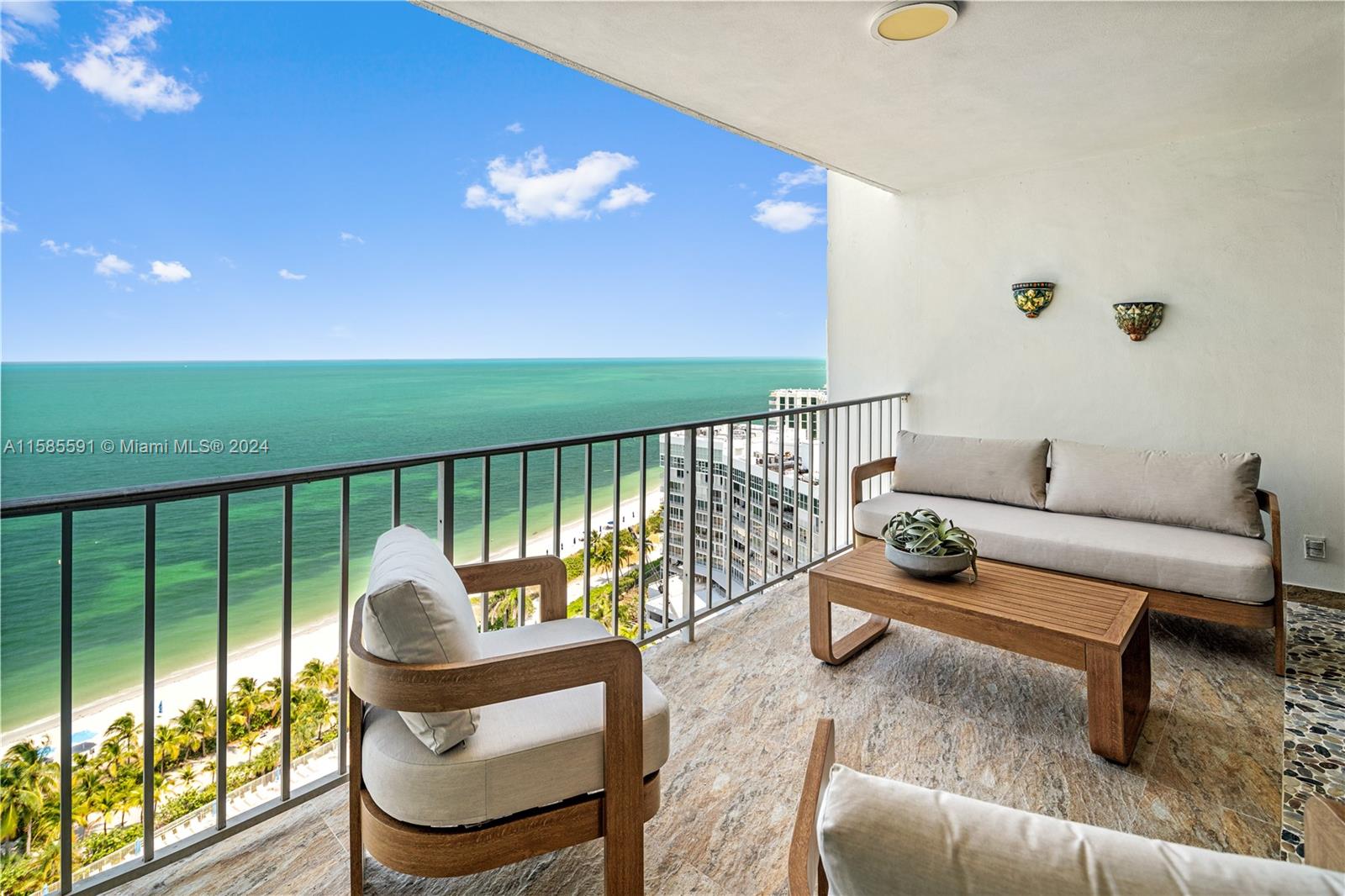 881 Ocean Dr # 18E