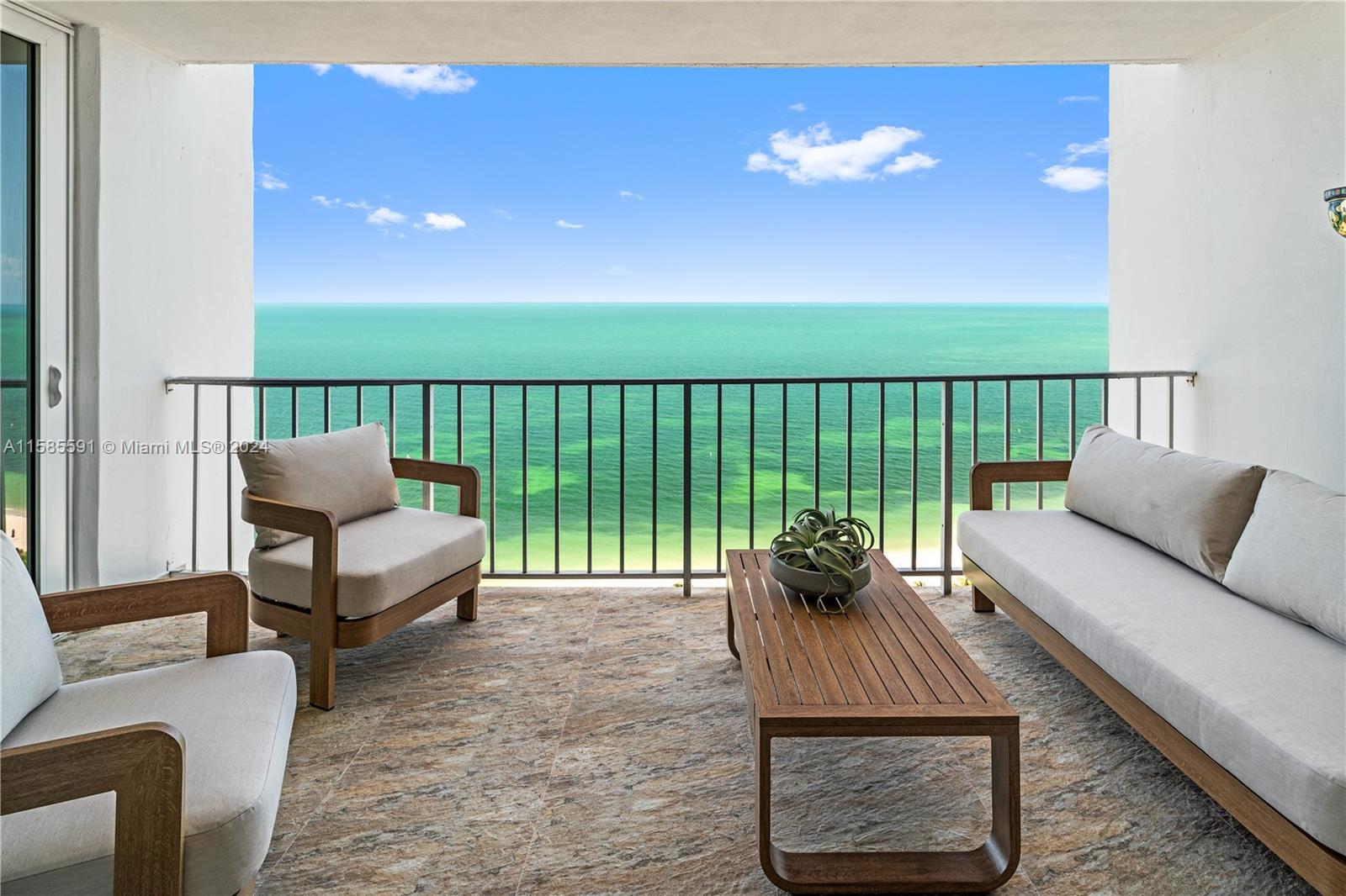 881 Ocean Dr # 18E