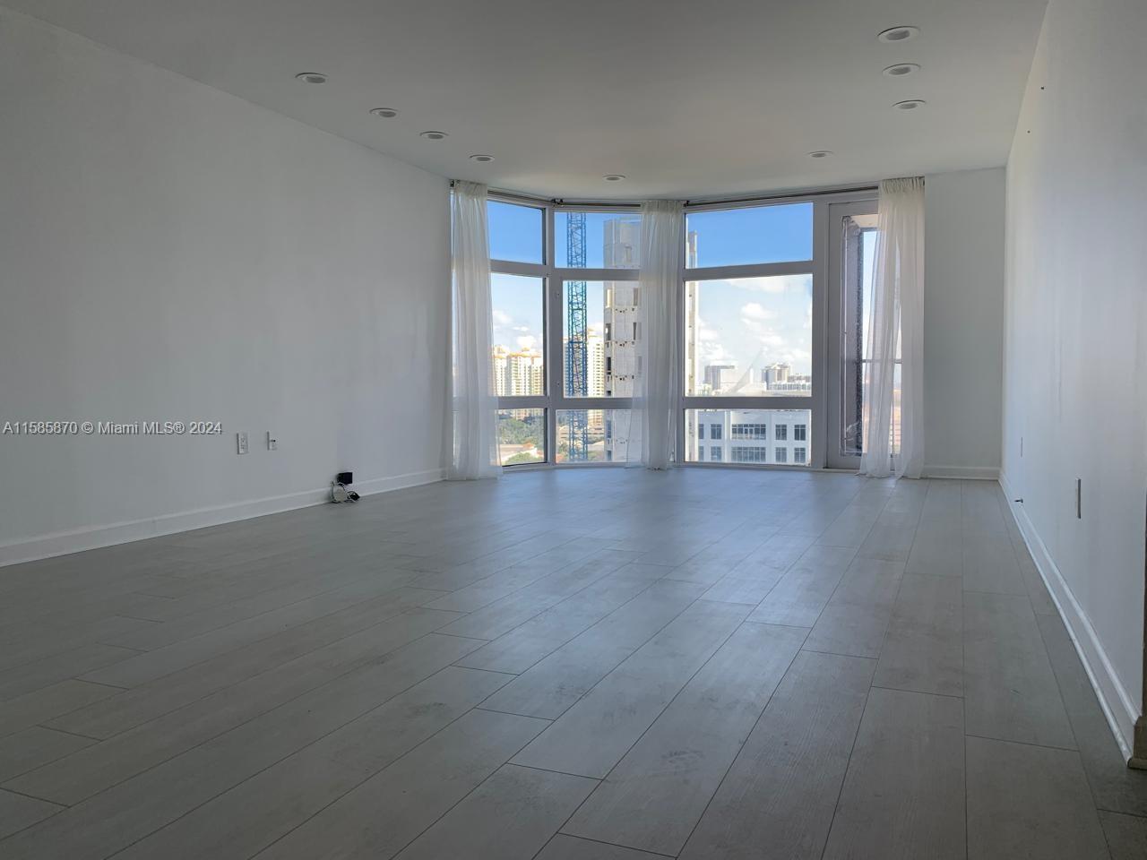 20100 W Country Club Dr Unit: PH7
