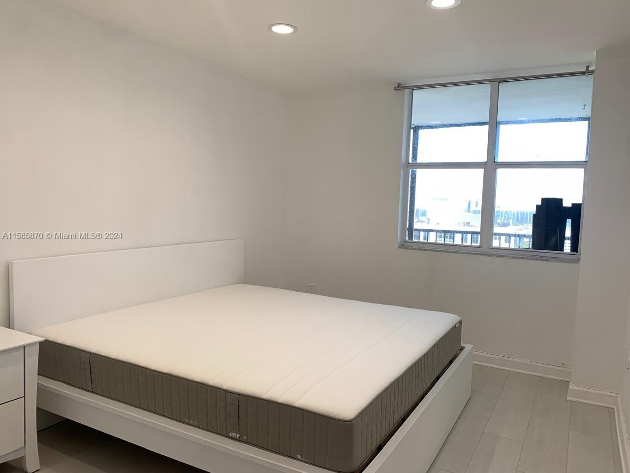 20100 W Country Club Dr Unit: PH7