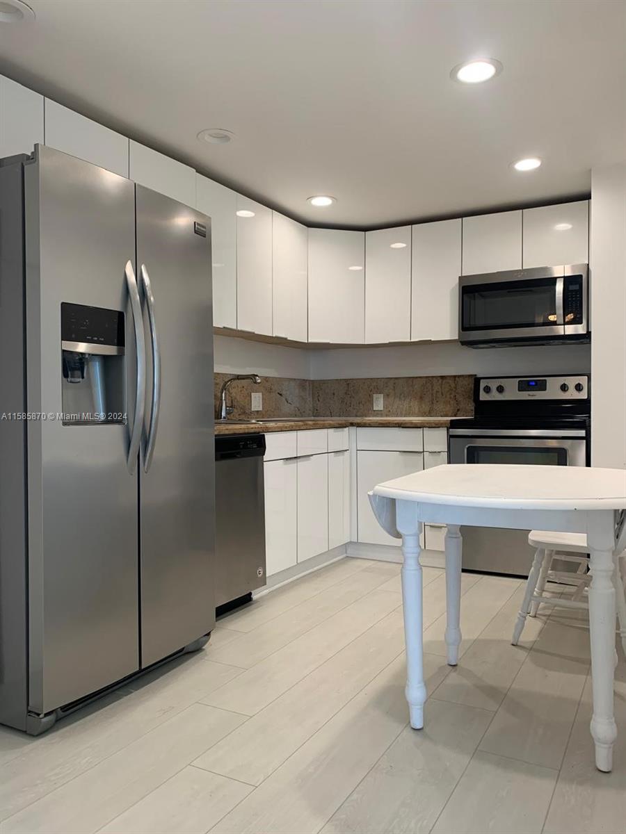 20100 W Country Club Dr Unit: PH7