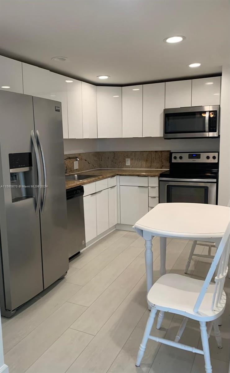 20100 W Country Club Dr Unit: PH7