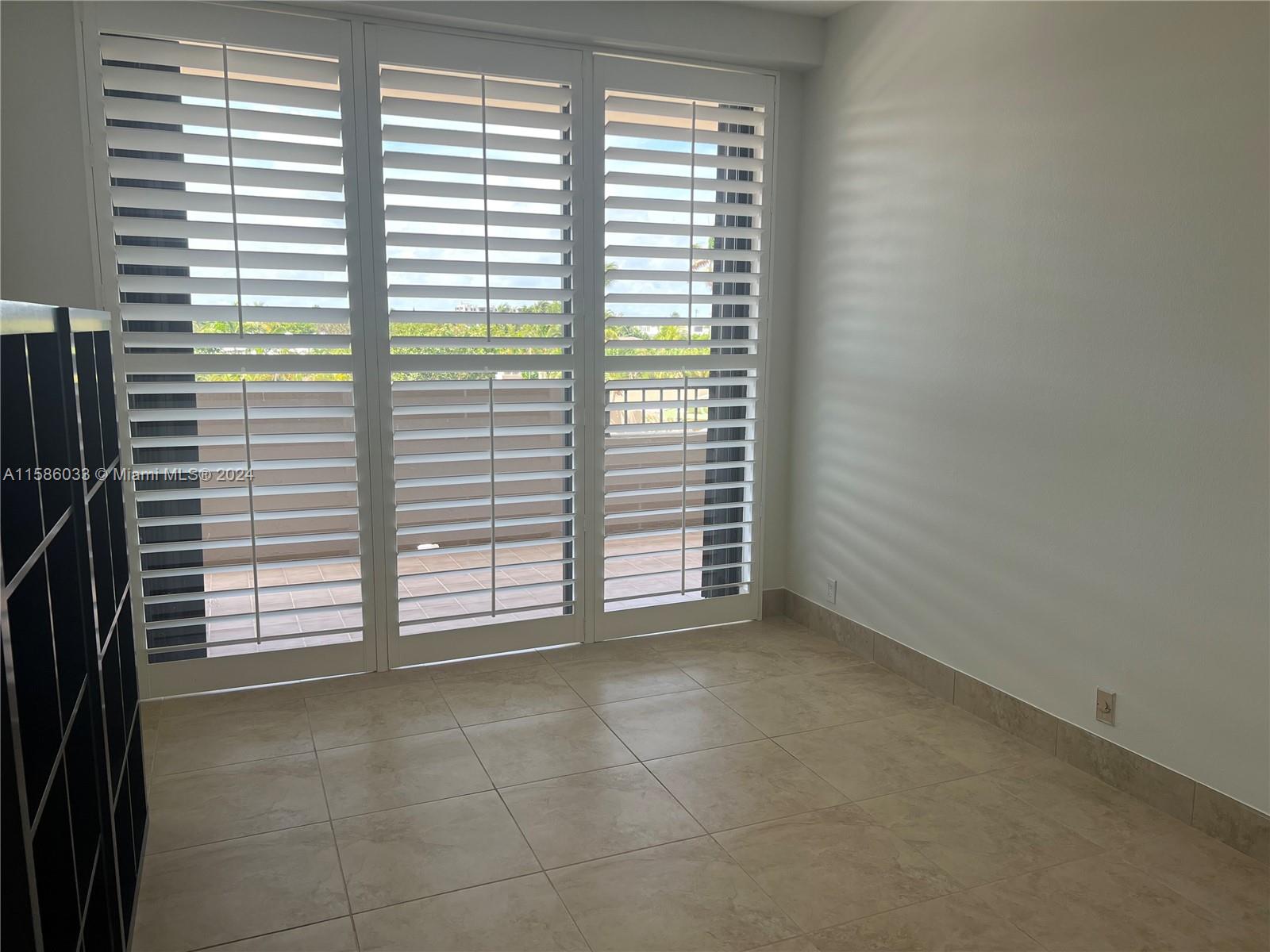 151 Crandon Blvd # 329