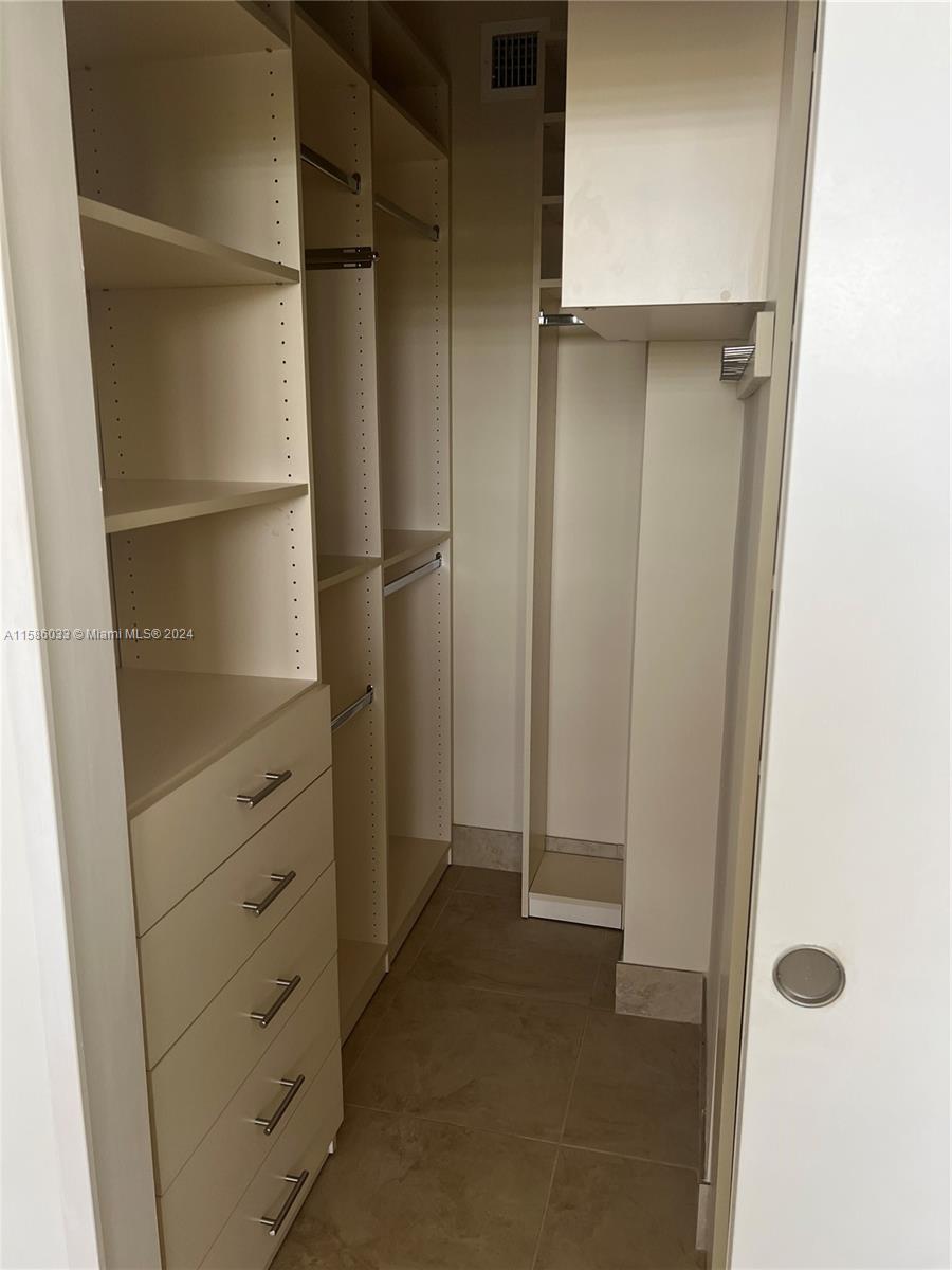 151 Crandon Blvd # 329