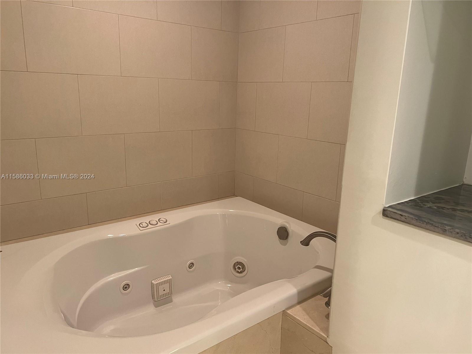 151 Crandon Blvd # 329