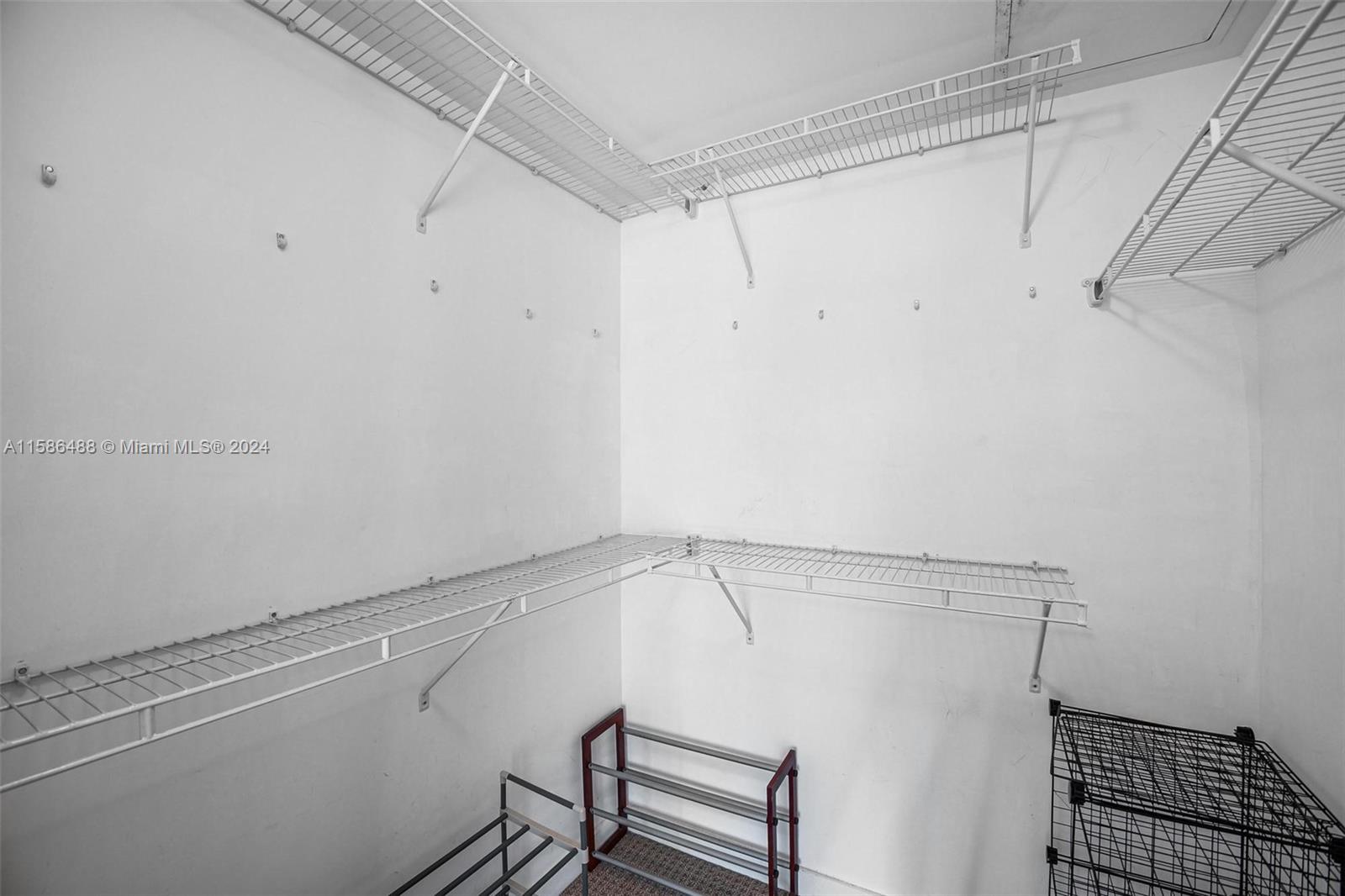 500 Brickell Ave # 700
