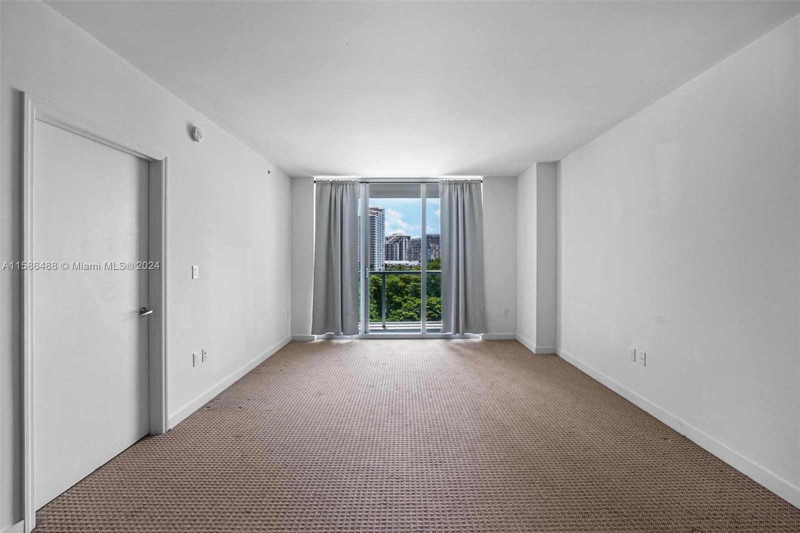 500 Brickell Ave # 700