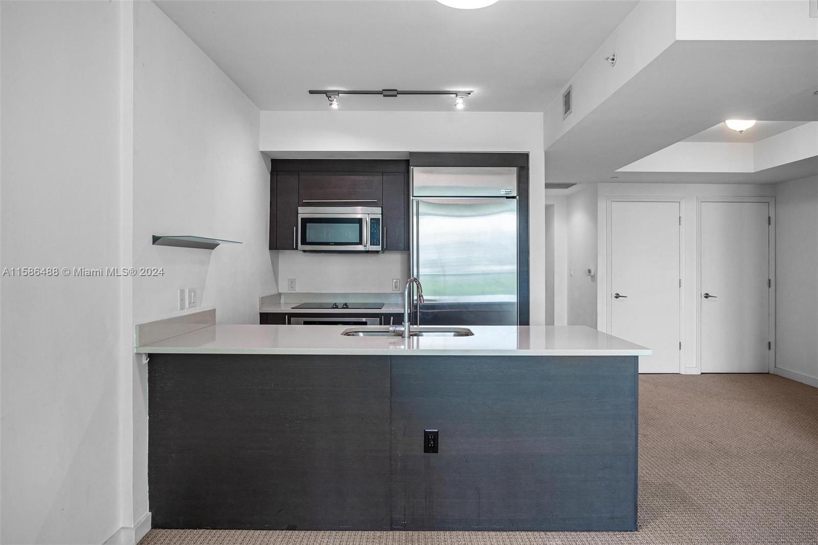 500 Brickell Ave # 700