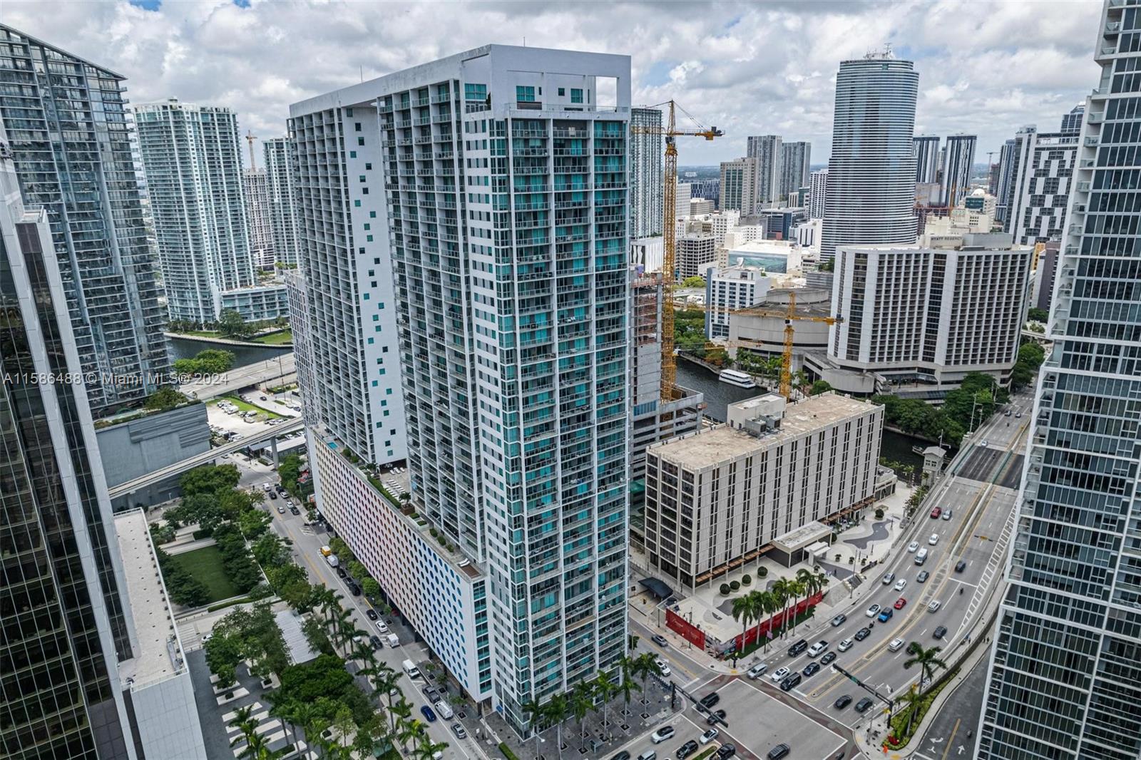 500 Brickell Ave # 700