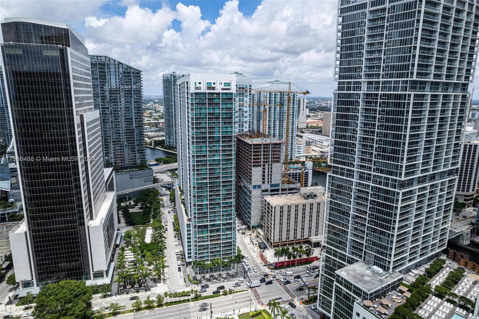 500 Brickell Ave # 700