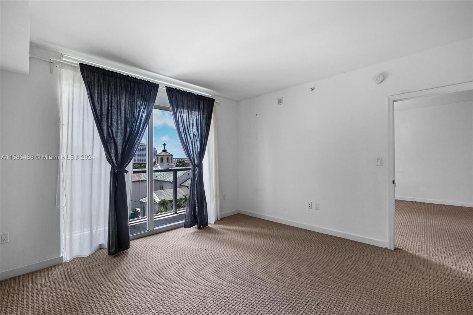 500 Brickell Ave # 700