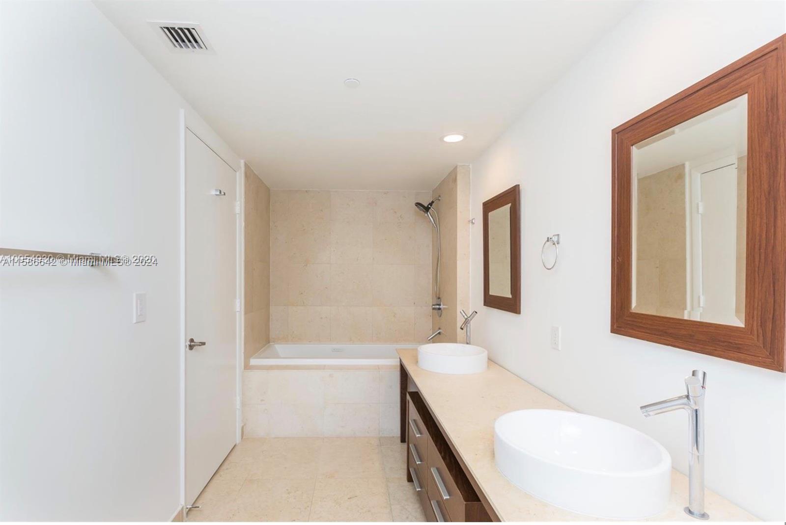 465 Brickell Ave # 5306