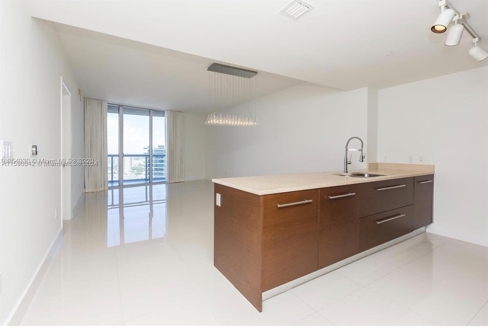 465 Brickell Ave # 5306