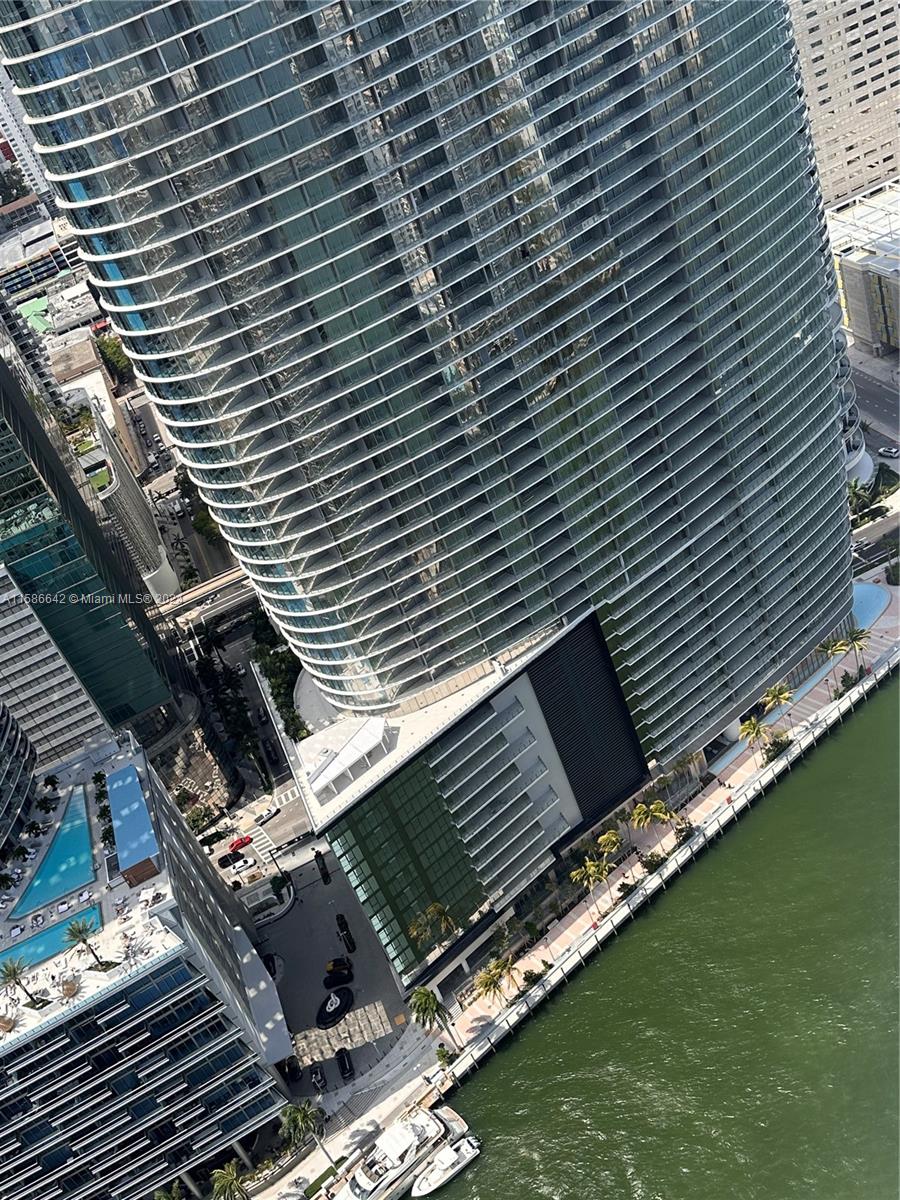465 Brickell Ave # 5306