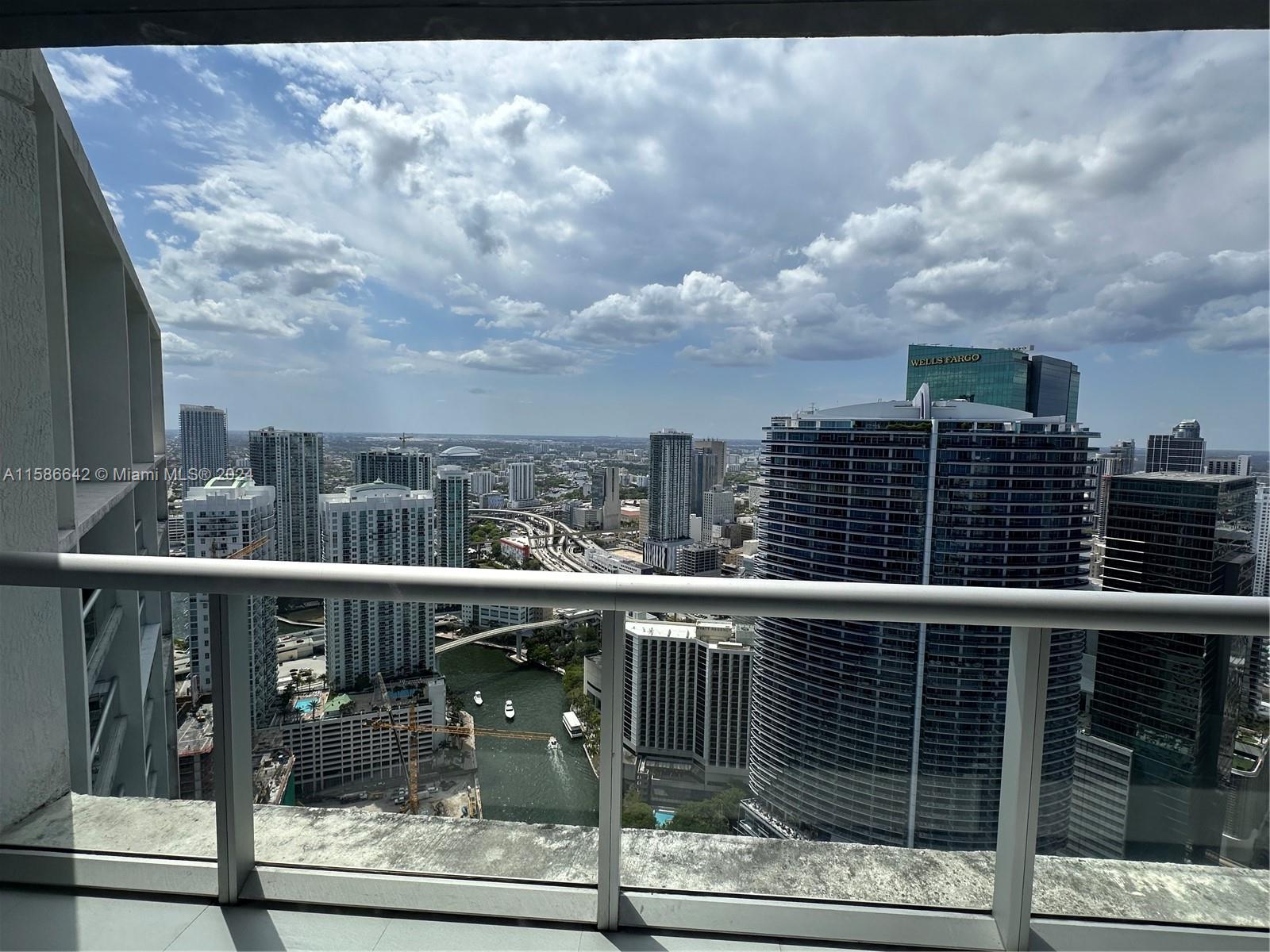 465 Brickell Ave # 5306
