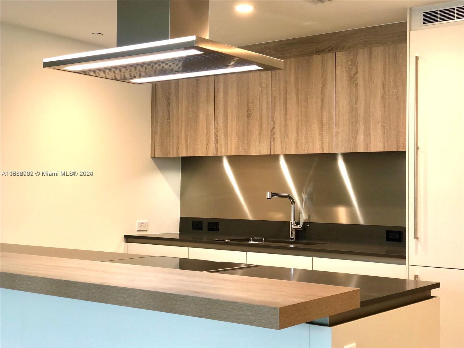 1000 Brickell Plaza # 2414