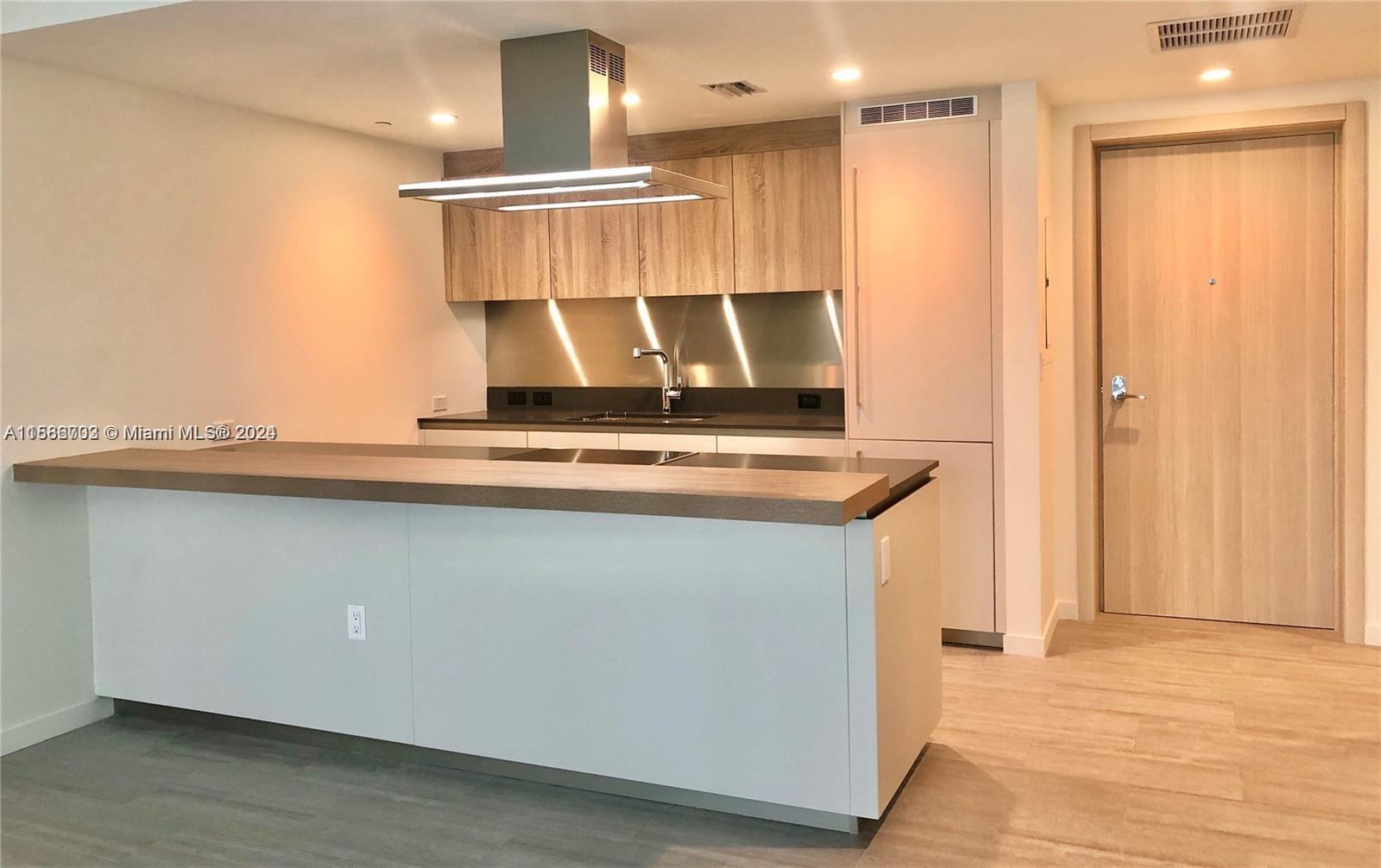 1000 Brickell Plaza # 2414