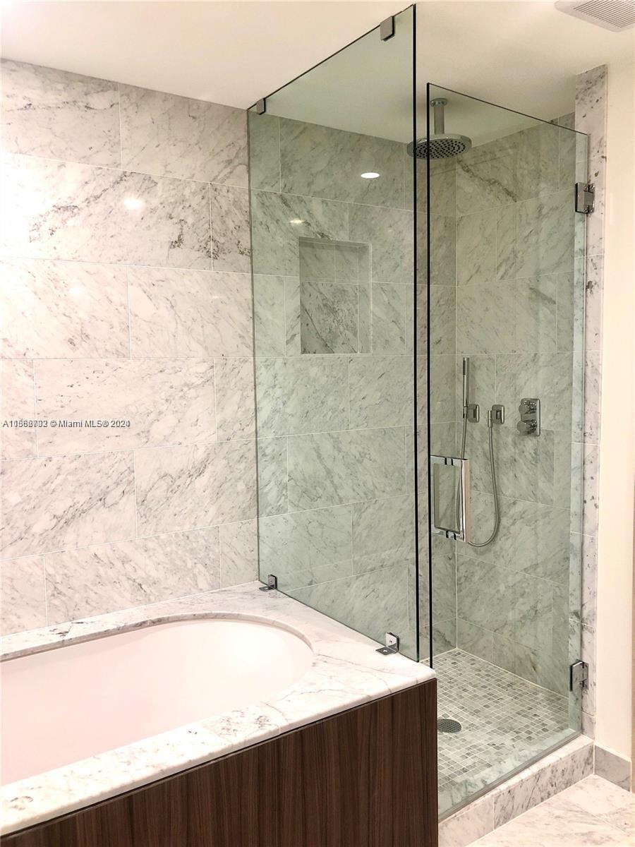 1000 Brickell Plaza # 2414