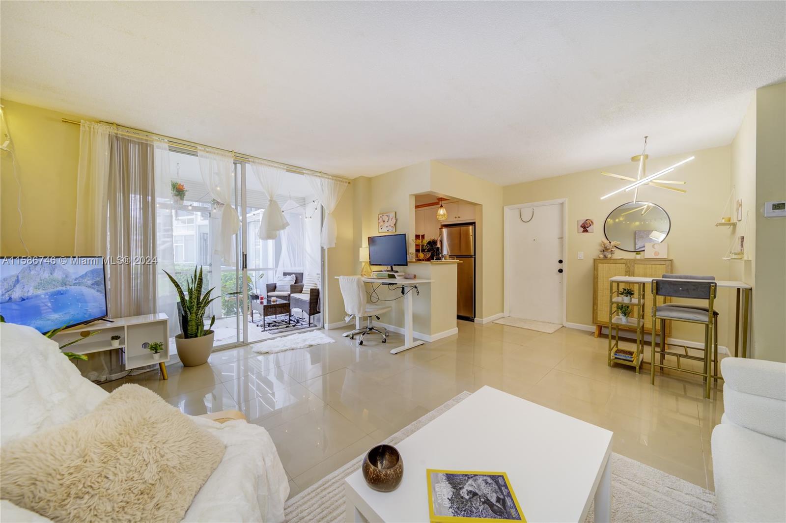 1040 SE 4th Ave # 128