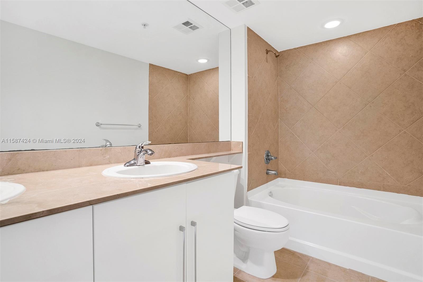 325 S Biscayne Blvd # 2223