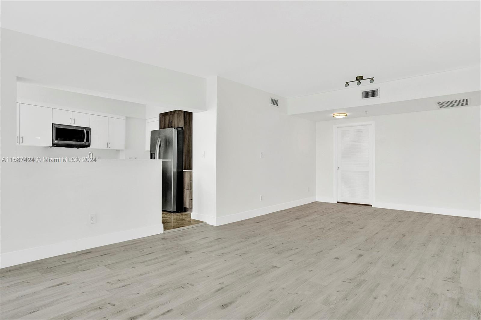 325 S Biscayne Blvd # 2223