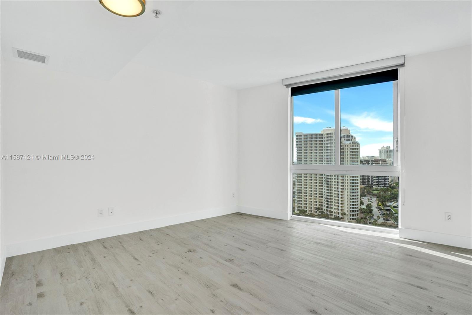 325 S Biscayne Blvd # 2223