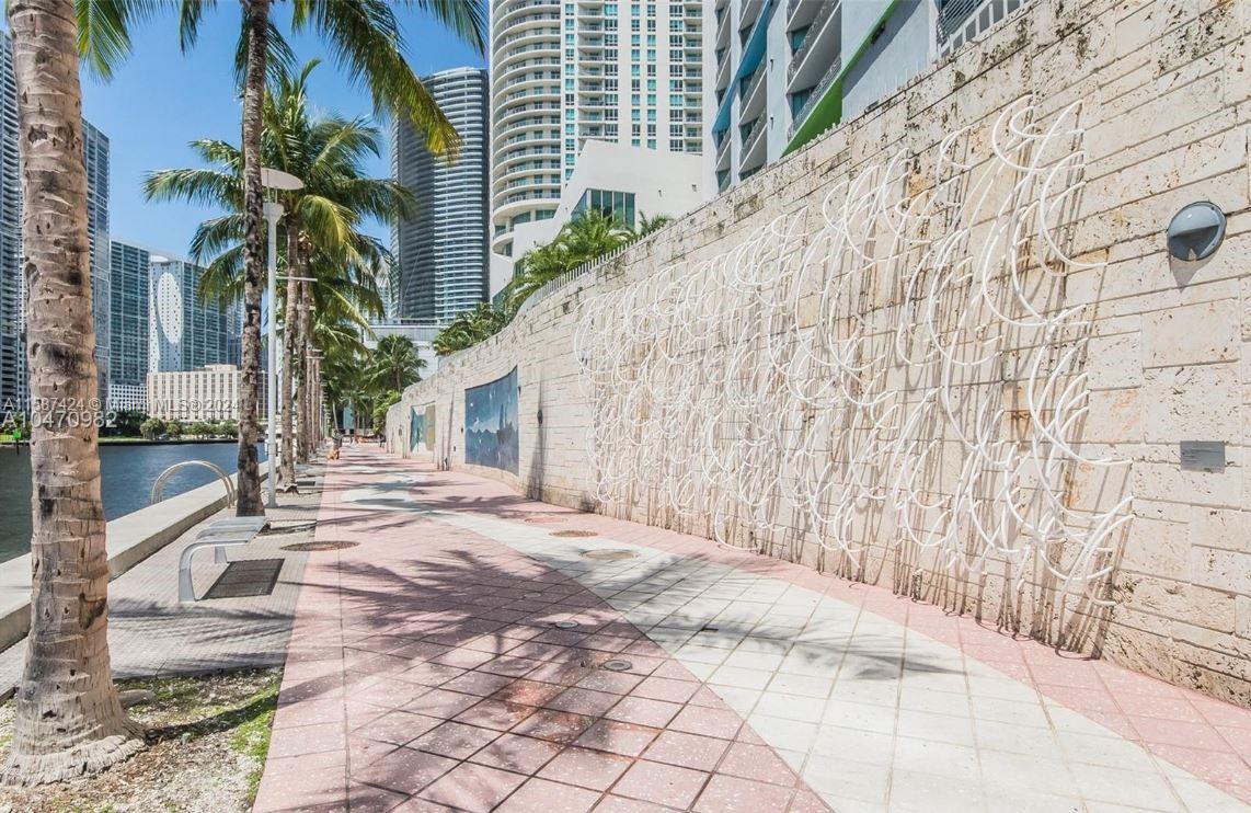 325 S Biscayne Blvd # 2223